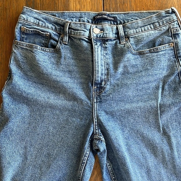 Vintage Calvin Klein Jeans Classic Five Pocket Size 12 Lighter Wash High Rise - Picture 2 of 16